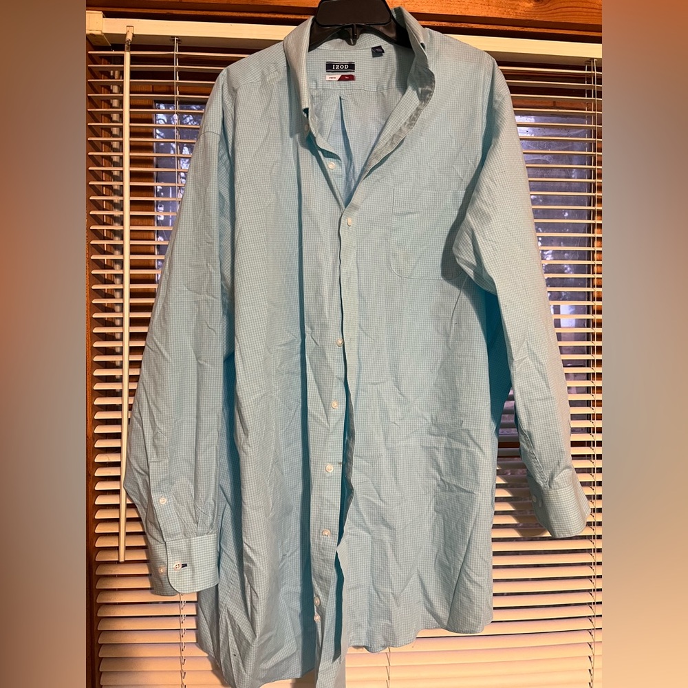 Izod blue long sleeve button up